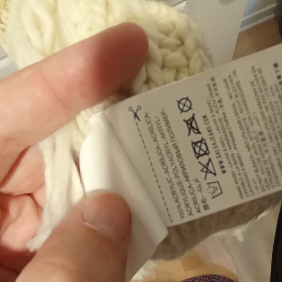 Winter scarve Salsa - Picture 2 of 3